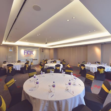 Fox Hotel Пеканбару Экстерьер фото