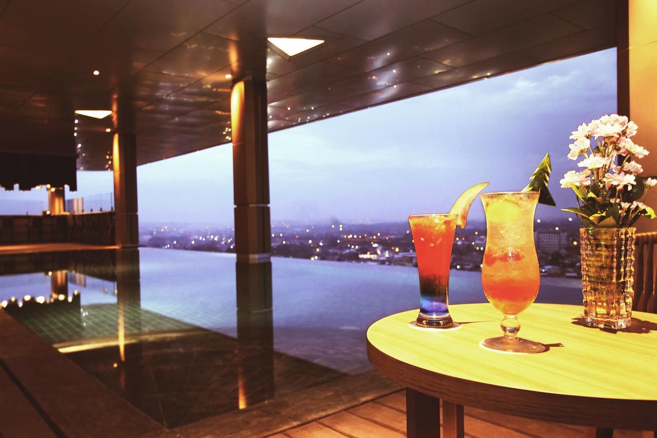Fox Hotel Пеканбару Экстерьер фото