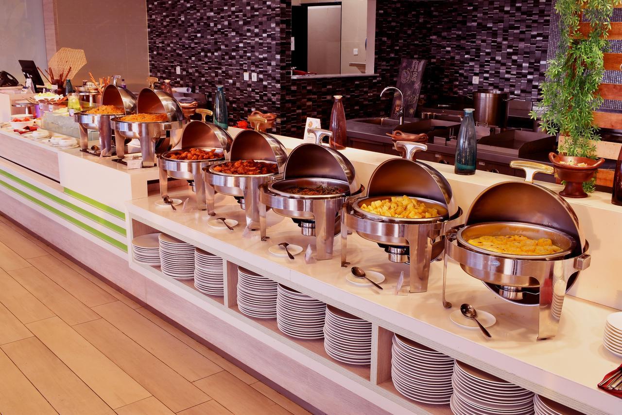 Fox Hotel Пеканбару Экстерьер фото