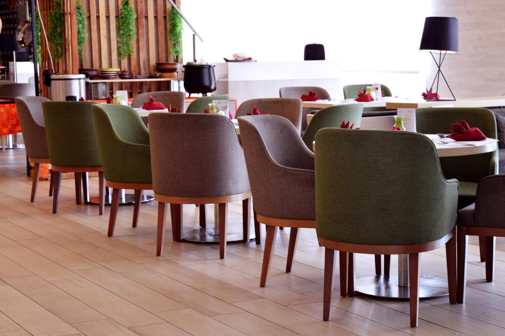 Fox Hotel Пеканбару Экстерьер фото