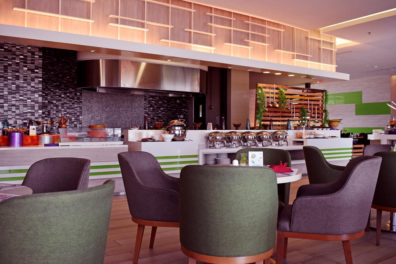 Fox Hotel Пеканбару Экстерьер фото